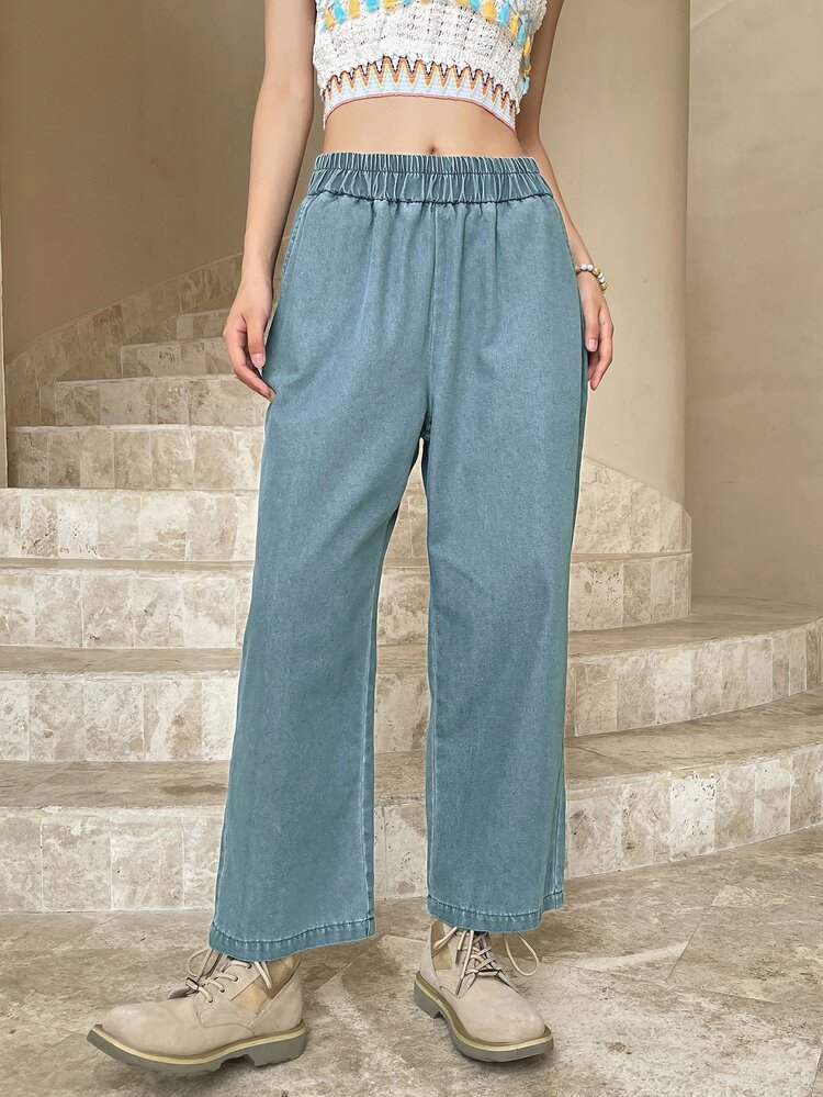 DAZY Elastic Waist Cropped Straight Leg Jeans - Light Wash - View 3