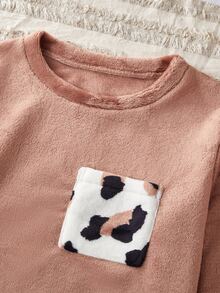 Leopardmönstrad flanell långärmad topp och byxor Fluffiga pyjamasset Mysiga och eleganta detaljer, höst- och vinterkläder - Multifärgad - Visa 4