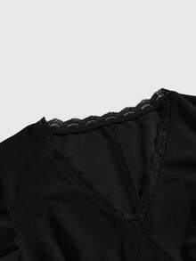 ROMWE Plus Size Women Vintage Gothic Sun & Moon Embroidery V-Neck Lace Patchwork Dress - Black - View 4