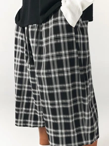 SUMWON Mens Oversized Plaid Bermuda Shorts Wide Leg Below Knee Length Elastic Waist Summer Casual Baggy Check Shorts - Black and White - View 5