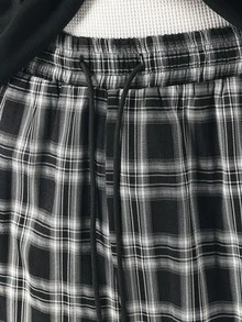 SUMWON Mens Oversized Plaid Bermuda Shorts Wide Leg Below Knee Length Elastic Waist Summer Casual Baggy Check Shorts - Black and White - View 4