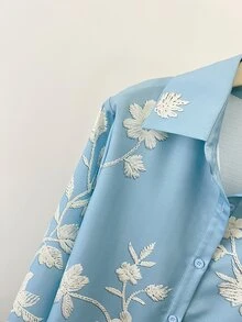SHEIN Holidaya Kemeja Lengan Panjang Motif Bunga Longgar Kasual - Biru - View 9