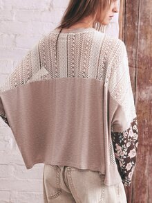 SHEIN Women's Bohemian Cottagecore Vintage Vacation Style Multi-Material Contrast Lace Floral Long Sleeve T-Shirt Casual Loose Drop Shoulder Round Neck - Multicolor - View 2