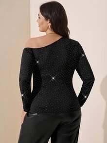 Comfylo Camiseta de talla grande para mujer con lunares, hombro asimétrico, ajuste ceñido, versátil, casual, estilo sexy de los 70, para uso diario, citas y fiestas, en blanco y negro, top brillante de otoño - Negro - Ver 4