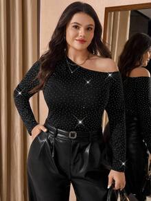 Comfylo Camiseta de talla grande para mujer con lunares, hombro asimétrico, ajuste ceñido, versátil, casual, estilo sexy de los 70, para uso diario, citas y fiestas, en blanco y negro, top brillante de otoño - Negro - Ver 13