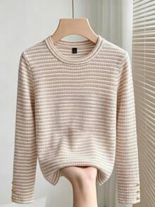SHEIN Raffinéa Blusa casual elegante para mujer con rayas horizontales, textura, cuello redondo, manga larga, puño con botón y decoración metálica, para uso diario - Caqui - Ver 3