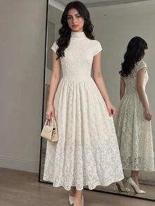 SHEIN 青少年女孩優雅杏色高領中長版提花針織蕾絲洋裝，立領洋裝 - 杏色 - 查看 1