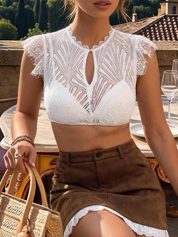 SHEIN Frenchy ملابس علوية نسائية بتصميم دانتيل مفرغ وأكمام قصيرة متطايرة، ملابس علوية درندل لأكتوبرفست، مهرجان البيرة الألماني، فستان بافاري، فستان ألماني تقليدي