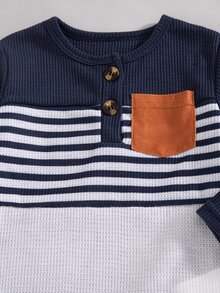 SHEIN Playful Pals 2件組 幼兒男童熱帶牛仔風海軍藍條紋華夫格針織長袖T恤與長褲套裝 家庭穿搭 度假 秋季 校園 社團 - 藍色 - 查看 3