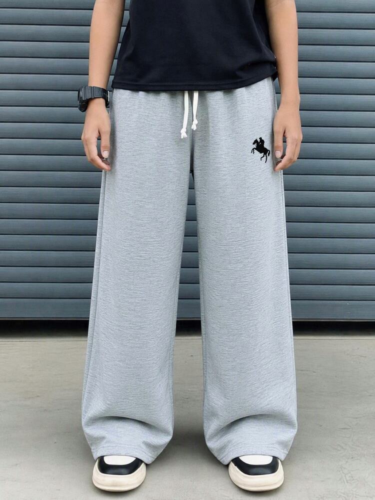 SHEIN Kids Tween Boy Casual Versatile Minimalist Sporty Pony Pattern Grey Fabric Long Pants Knit Sweatpants Straight Leg, Suitable For Daily Wear, School, Travel, Sports, Spring, Summer, Autumn, Winter - Grey - View 5