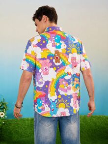 SHEIN X Care Bears 男士休閒修身梭織白色雲朵彩虹熊滿版印花短袖鈕扣襯衫 - 藍色 - 查看 2