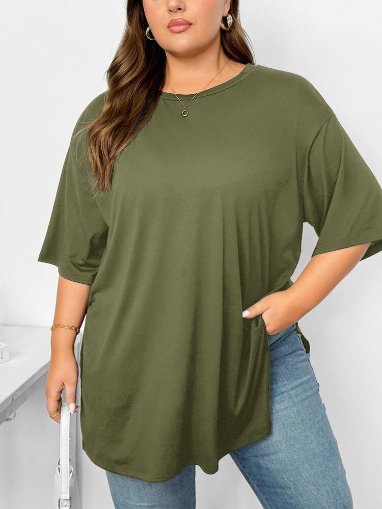 SHEIN CURVE+ 大尺碼女款純色圓領落肩寬鬆休閒T恤 - 軍綠色 - 查看 1