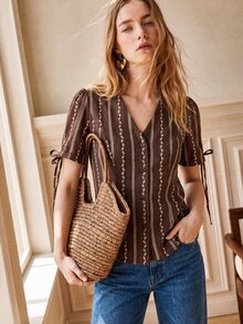 Écloséra Curve Plus Size Brown, Elegant V-Neck, Small Floral Pattern, Women's Blouse – Perfect For Summer Holiday Outfits. - Brown - View 4