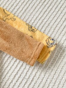 新生兒雙面法蘭絨卡通獅子趣味圖案長袖連身衣連腳連身衣居家服 2 件套 - 黃色 - 查看 4