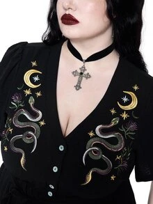 ROMWE Goth Vestido de talla grande con escote en V profundo, abertura alta y estampado de piel de serpiente y floral, estilo gótico para vacaciones de verano para mujeres - Negro - Ver 3