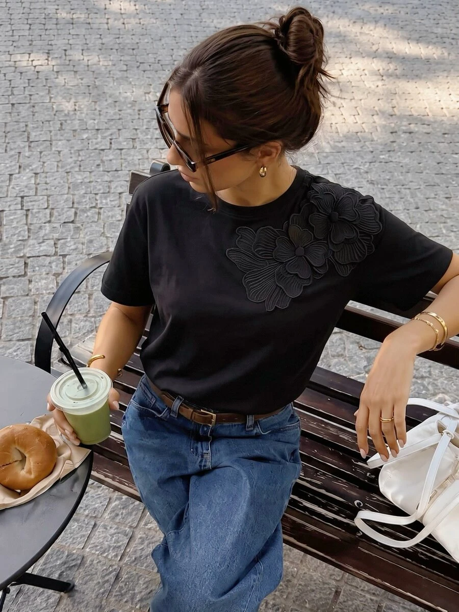 Anewsta 現代優雅時尚百搭四季女款夏季上衣 手工貼花修身黑色女款T恤 - 黑色 - 查看 1