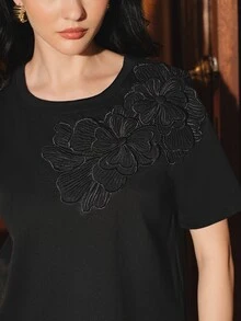 Anewsta 現代優雅時尚百搭四季女款夏季上衣 手工貼花修身黑色女款T恤 - 黑色 - 查看 2