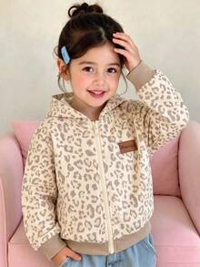 Elladie kids (少女款) 豹紋連帽拉鍊外套，滿版豹紋，秋冬保暖，適合日常上學、郊區出遊、購物、觀光、戶外拍照等場合 - 卡其色 - 查看 6