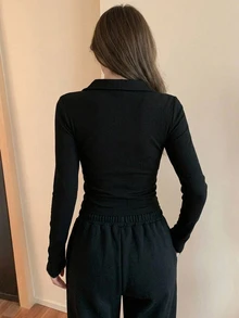 DAZY 女款純色修身 Polo 領短袖 T 恤 - 黑色 - 查看 2