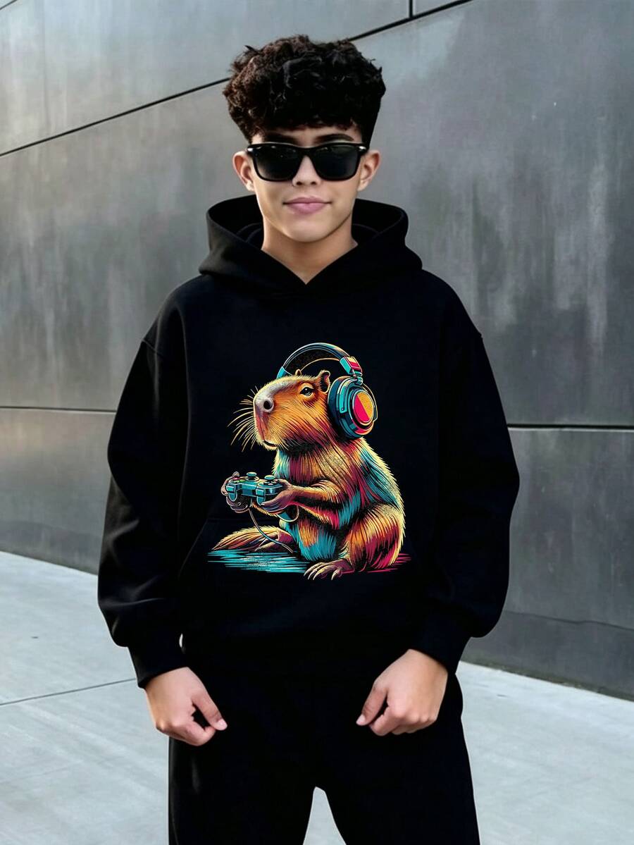 SHEIN Busana Anak Laki-Laki dan Perempuan: Earphone Warna-warni, Gaya Hewan Capybara, Hoodie Dasar dengan Motif Sederhana, Pakaian Musim Dingin dan Gugur yang Nyaman. - Hitam - View 1