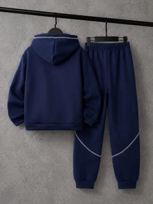 SHEIN 青少年男孩秋冬保暖內裡新款拼接運動套裝，字母連帽上衣與收口長褲2件套，舒適百搭校園風 - 黑色 - 查看 2