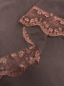 Modelyn Gaun Panjang Model Cape Leher Bulat Berpotongan A-Line dengan Hiasan Renda Cokelat untuk Wanita Ukuran Plus, Cocok untuk Pakaian Sehari-hari dan Acara Musim Semi, Musim Panas, dan Musim Gugur - Coklat - View 7