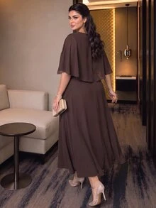 Modelyn Gaun Panjang Model Cape Leher Bulat Berpotongan A-Line dengan Hiasan Renda Cokelat untuk Wanita Ukuran Plus, Cocok untuk Pakaian Sehari-hari dan Acara Musim Semi, Musim Panas, dan Musim Gugur - Coklat - View 2