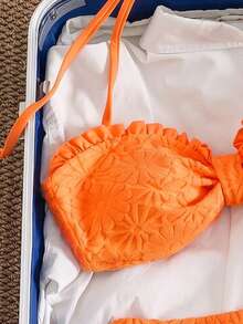 Swim Mod 新款女士优雅清新柠檬黄两件式泳衣，阳光黄奢华质感面料，花卉压纹荷叶边比基尼套装，可拆卸肩带的挂脖式抹胸上衣，高衩性感泳裤，休闲可爱俏皮的Y2K辣妹风沙滩装，适合音乐节、春夏海滩度假、泳池派对、海岛度假等场合，尽显摩登风情。 - 橘色 - 查看 6
