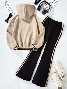 SHEIN Sparklyn 青少年女孩雙層針織連帽衛衣復古字母印花上衣與舒適抓絨喇叭運動長褲街頭風秋冬休閒套裝 - 卡其色 - 查看 2