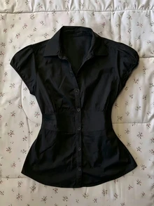 IslaSuriya 女款夏季極簡純色單排扣收腰襯衫 - 黑色 - 查看 1