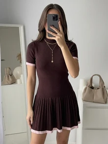Aloruh 女款優雅學院風日常無袖針織洋裝，復古腮紅粉配飾邊，傘擺百褶拼接配色休閒洋裝，適合早午餐、校園、秋季 - 棕色 - 查看 2