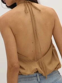 MUSEYN Atasan Halterneck Model Drape dengan Bagian Belakang Rendah Warna Cokelat Muda - Coklat - View 6