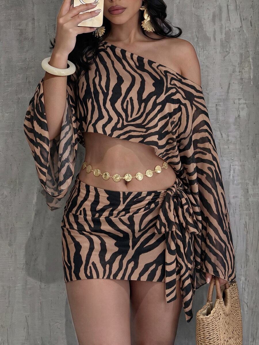 SHEIN Swim 法式慵懶度假風女款2件式白色罩衫套裝,純奶白色溫柔高級鏤空半透紋理網格面料,露肩設計,露腰上衣修飾腰線、腹部與手臂線條,搭配同材質側綁帶圍裙,氣質極簡度假防曬,美美海灘散步百搭穿搭 - 棕色 - 查看 1