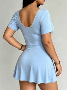 SHEIN Sovereign Charm فستان رياضي بياقة سكوب وخصر بيبلم بلون موحد مقاس كبير - الأزرق - مشاهدة 8