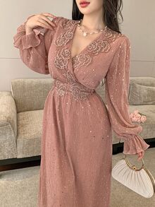 Celisse Gaun Panjang Pesta Elegan untuk Wanita dengan Hiasan Payet, Jala, Leher Silang, dan Patchwork Renda - Khaki - View 4