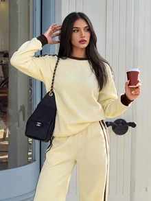Aloruh Women's Casual Color-Block Loose Street Fashion Hoodie In Autumn/Winter, Pale Yellow With Brown Stripes. Two-Piece Set For Autumn. - Multicolor - View 5