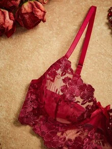 PinupPomp Red Eye-Catching Embroidered Longline Bra & Thong Set, Full Cup Sexy Lingerie Set 2pcs - Red - View 4