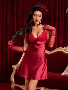 PinupPomp 蕾丝拼布露背性感仿丝女士吊带睡袍 - 酒紅色 - 查看 6