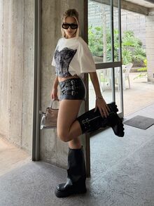 BiaLiraa 蕾丝图案数码印花宽松中长款圆领落肩女式T恤，送朋友的礼物 - 白色 - 查看 6