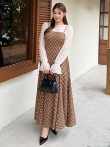 Bijouette Bộ 2 món váy dây mảnh kẻ caro và áo ren bèo nhún cho nữ size lớn - Nhiều màu - Xem 1