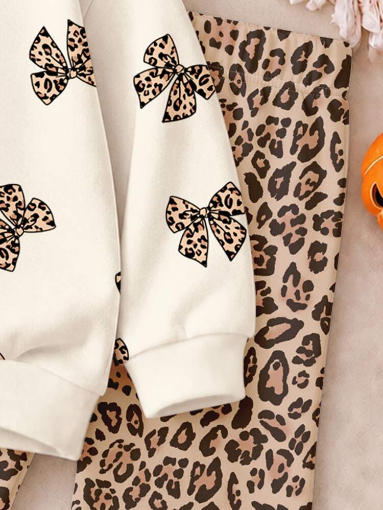 SHEIN Vintage Girl Leopard Print Bow Pattern, Toddler Girls Casual Minimalist Loose Round Neck Long Sleeve Sweatshirt & Flared Pants 2-Piece Set, New Style For Autumn/Winter Daily, Outings, Farm, Back To School, Holidays, American Street Style, Relaxed Fashion - Multicolor - View 5