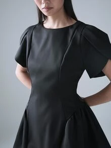 STILLVEA. 義式風格女款短袖圓領鬱金香鏤空下擺公主短洋裝，優雅時尚老錢風夏季洋裝 - 黑色 - 查看 6