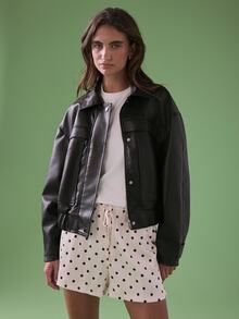 STILLVEA. Retro amerikanischer Stil kurze Lederjacke für Frauen, lässiges Design Motorradjacke mit hochwertigem Gefühl - Schwarz - Übersicht 3