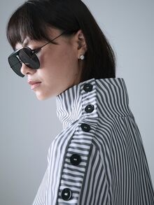 STILLVEA. 條紋休閒長袖翻領單排扣藍色襯衫女款，秋季服飾，藍色上衣 - 黑與白 - 查看 6