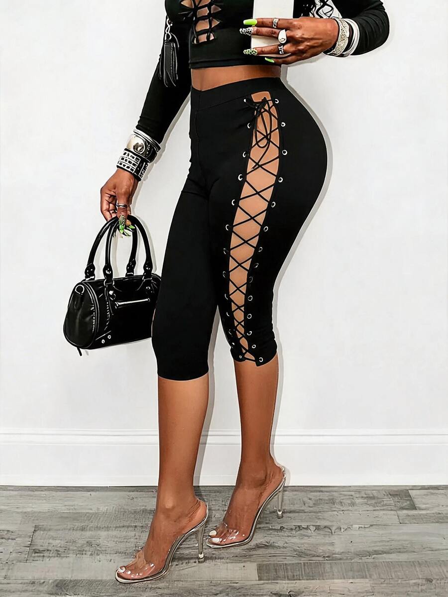 SHEIN BamGlam New Autumn-Winter Women's Shorts, With A Side Buckle Design Featuring Interlocking Eyelets, Street Style, Cool Girl Outfit, Suitable For