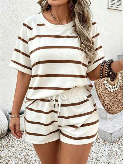 SHEIN LUNE Plus Size Women's Striped Colorblock Short Sleeve Top And Shorts Casual Daily Set
