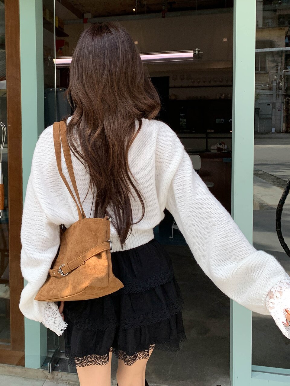 Women's Crew Neck Long Sleeve White Chunky Knit Lace Cuff Patchwork Loose Short Sweet Casual Sweater Fall