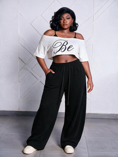 CurvyTilda Celana Streetwear Wanita Ukuran Plus untuk Acara Santai, Ukuran Plus dengan Pinggang Elastis, Nyaman, Warna Abu-abu, Model Celana Lurus untuk Musim Gugur