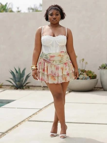 CurvyTilda 大尺碼女款黃色花卉荷葉邊裙擺層次低腰波西米亞度假裙，優雅米色夏季度假婚禮賓客休閒裙 - 黃色 - 查看 3