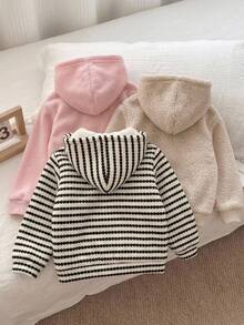 SHEIN 女童條紋內裡連帽拉鍊外套，附愛心貼布 - 黑與白 - 查看 2